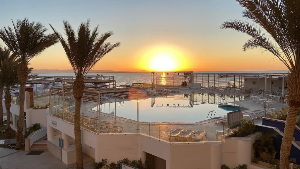 الفندق صن رايز هوليدايز ريزورت - الغردقة